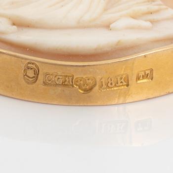 Pendant, 18K gold and shell cameo.