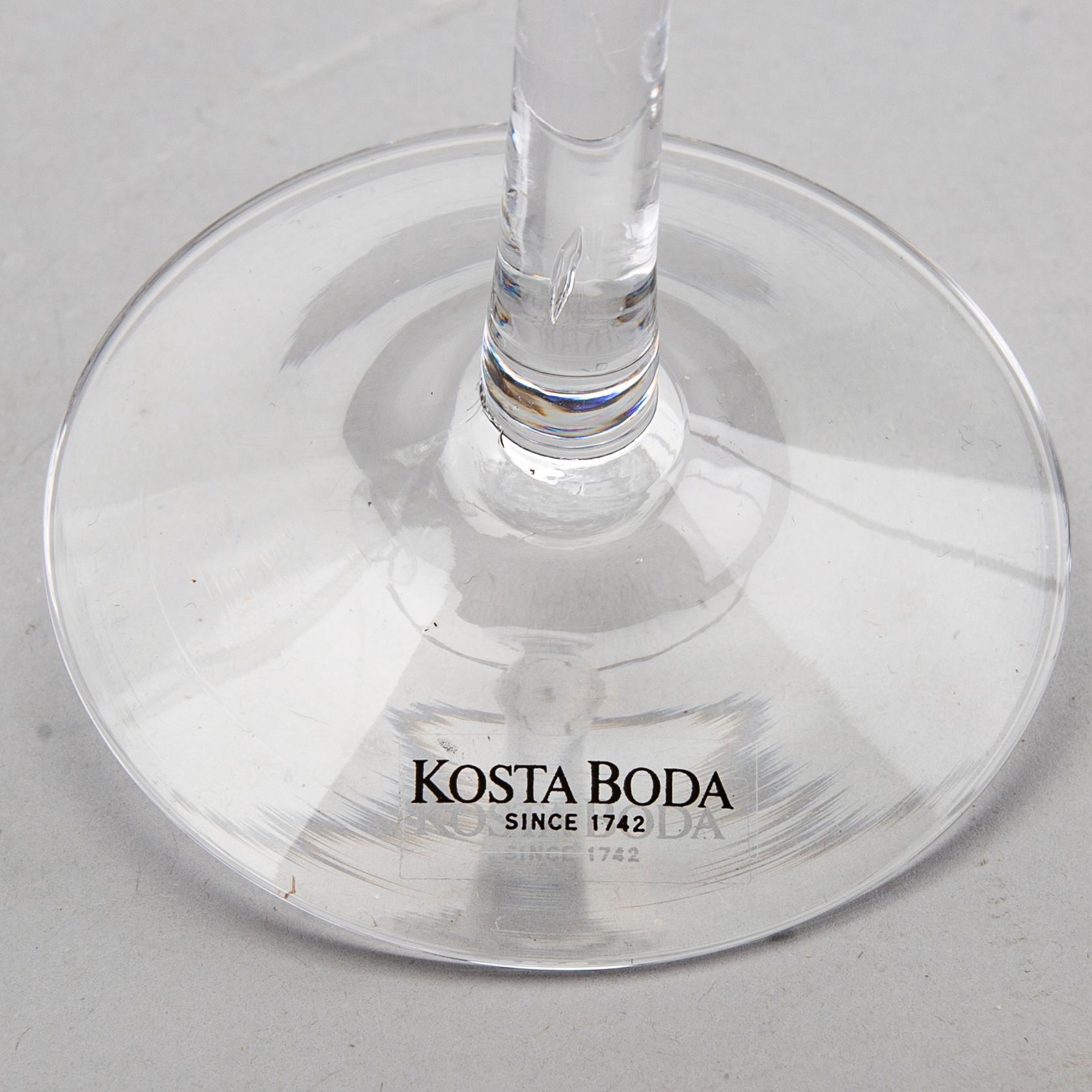 A 28 pcs 'Chateau' glasservice by Bertil Vallien Kosta Boda.