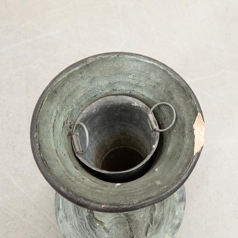 Floor vase 20th century.