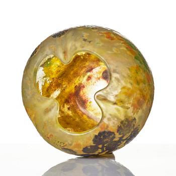 Daum Frères, a set of two Art Nouveau cameo glass vases, Nancy, France.