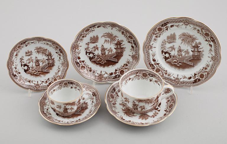 TE- OCH KAFFESERVIS, 63 delar, porslin, Arabia, Finland, 1930/40-tal.