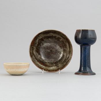 Stig Lindberg, vas och skålar, 2 st, Gustavsbergs studio 1960, 1967 och 1972.