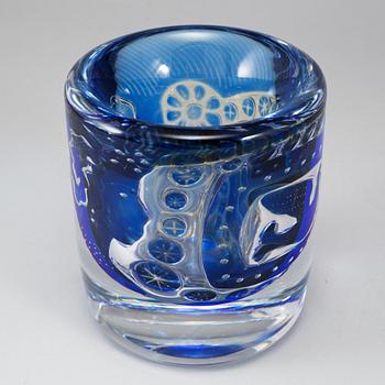 EDVIN ÖHRSTRÖM, an 'Ariel' glass vase from Orrefors, Sweden 1961.