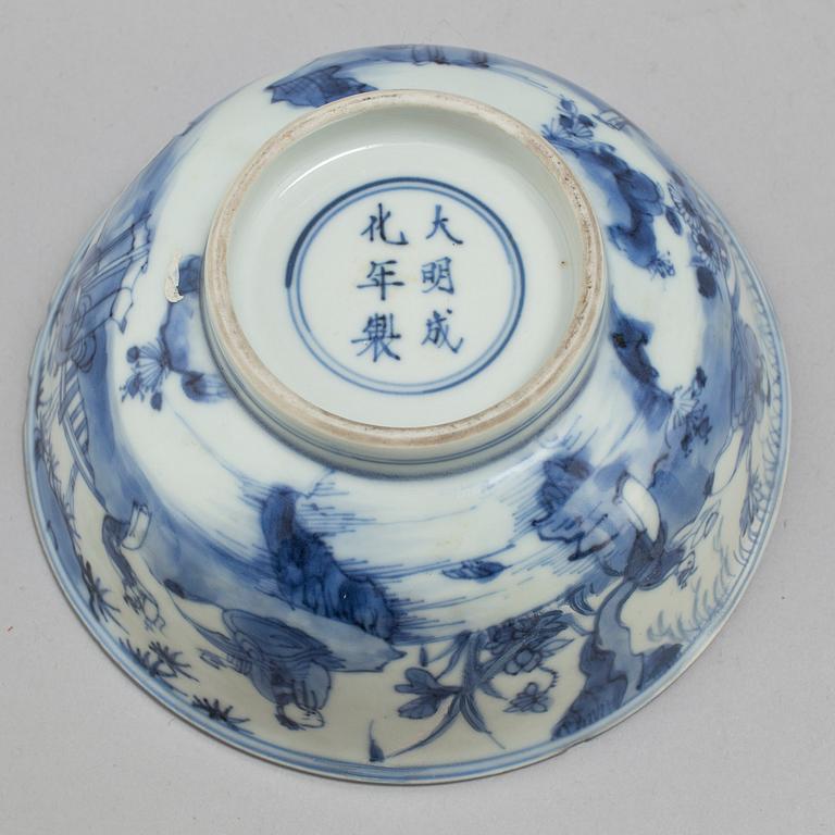 SKÅL, porslin. Qingdynastin, Kangxi (1662-1722).