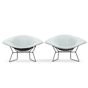 7. Harry Bertoia, fåtöljer ett par, "Wide Diamond", Knoll International, 1950-60-tal.