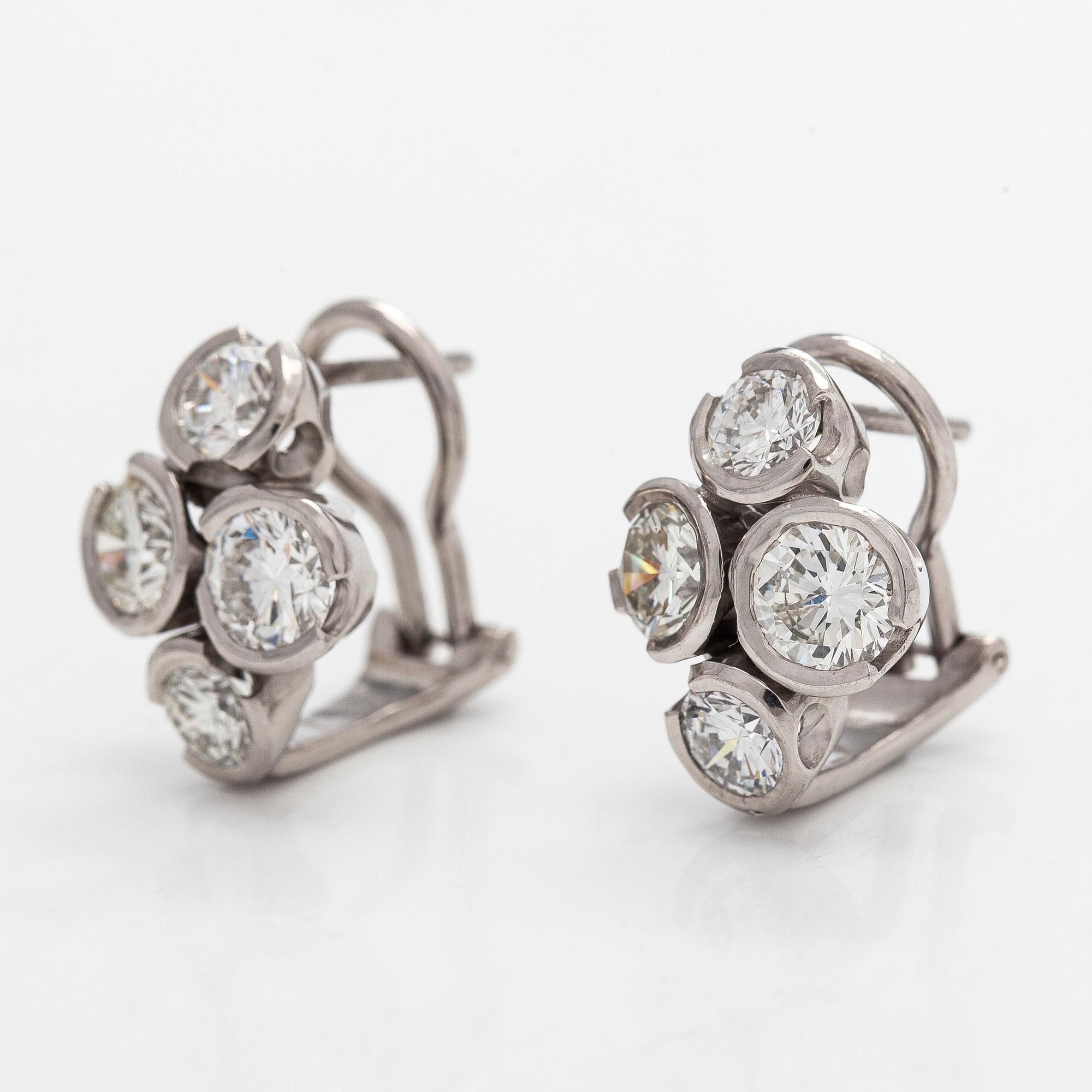 Earrings, brilliant cut diamonds circa 3.40 ct in total, 14K white gold.