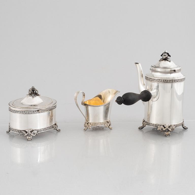 A Swedish silver Gustavian style coffee service, mark of JE Torsk, Stockholm 1908.