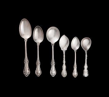 BESTICKUPPSÄTTNING, 94 DELAR. sterlingsilver, Amerika 1960-70-tal. Total silvervikt, utan knivar, 3494 g.
