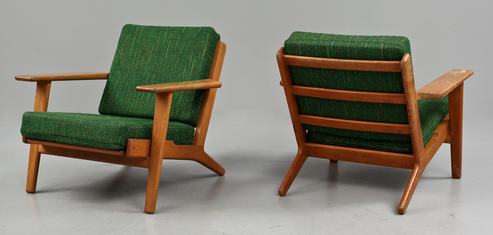 FÅTÖLJER, ett par, "GE-290", Hans Wegner, Getama Gedsted, omkring 1900-talets mitt.