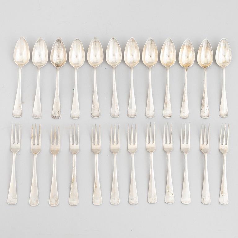 A Dutch Silver Cutlery Set, mark of J.M. van Kempen & Zn., Voorschoten 1907, (24 pieces).