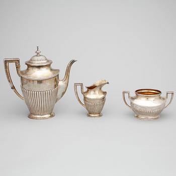 KAFFESERVIS, 3 delar. Silver. K Anderson, Stockholm 1908-09. Tot ca 1200 gram.