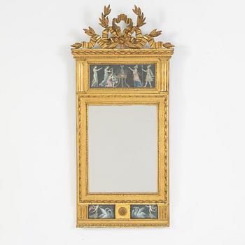 A late Gustavian mirror, around the year 1800.