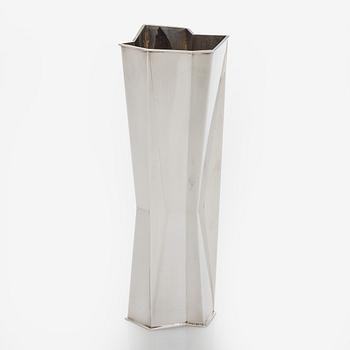 Tapio Wirkkala, A silver vase, model TW 6-3, Kultakeskus, Hämeenlinna 1963.