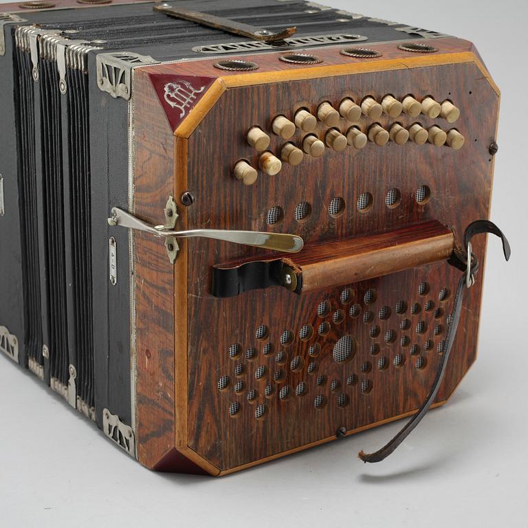 A Bandoneon/Bandonika Concertina, 1920/30s.