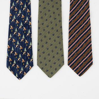 Hermès, three silk ties.