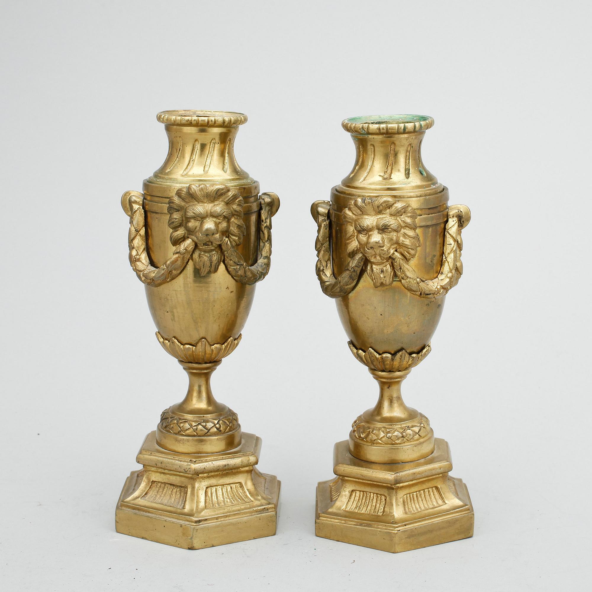 CASSOLETTER, ett par, 1800-tal.