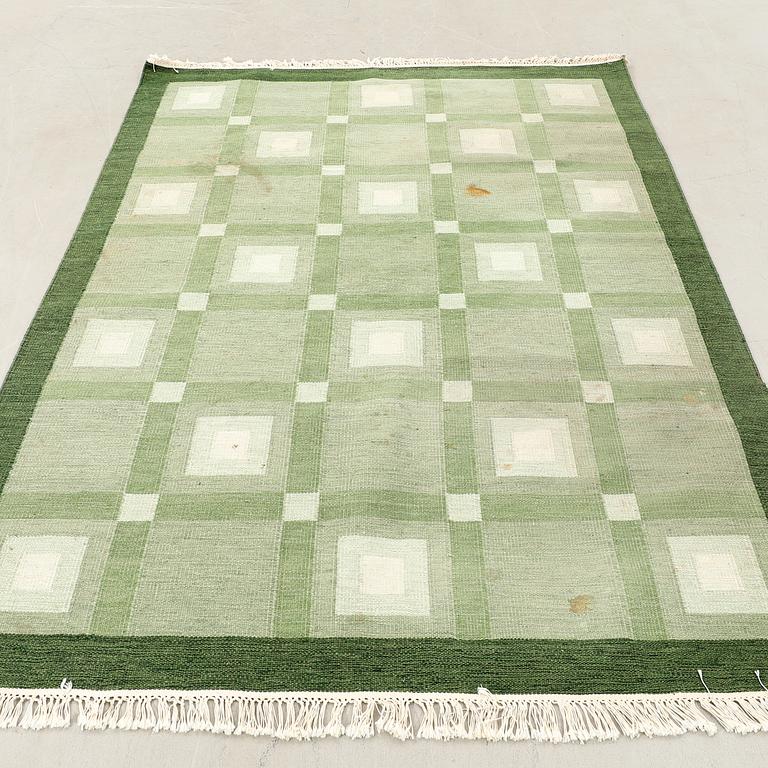 Flat weave rug, approximately 228x173 cm.