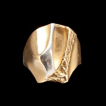 RING, 18k guld, platina. Lapponia, Finland, 1987. Vikt ca 10g.