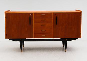 SIDEBOARD, 1900-talets mitt.