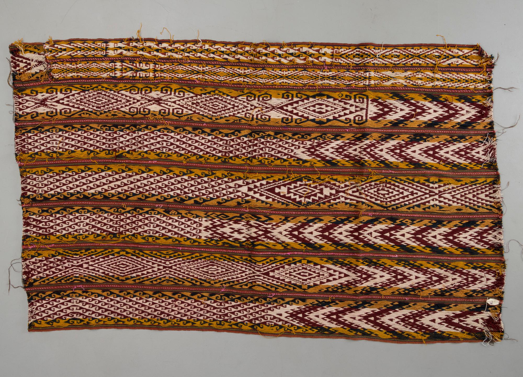 MATTA, Ghudjeri Usbekistan. Ca  140x232 cm.