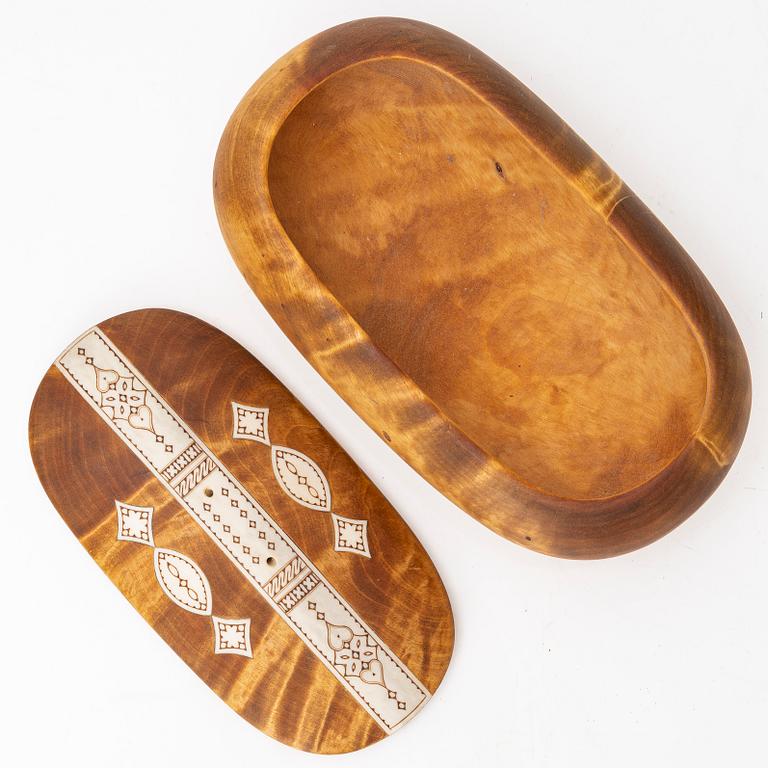 Thore Sunna, Covered jar, signed.