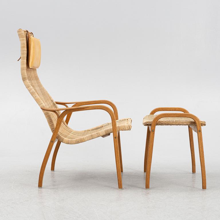 Yngve Ekström, fåtölj samt fotpall, ”Lamino”, Swedese.