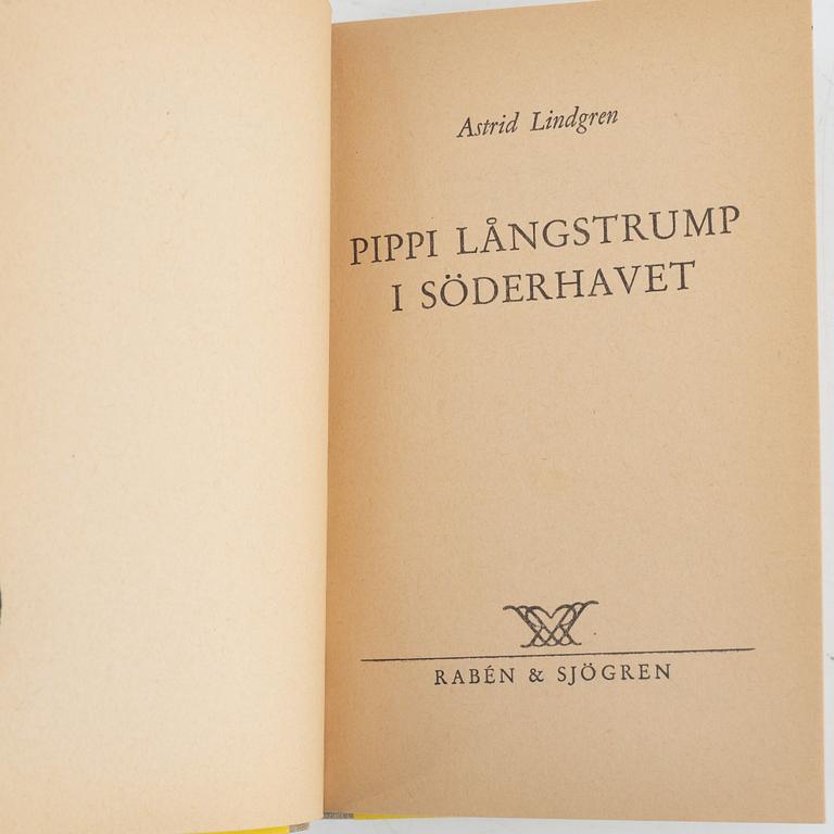 Böcker, 3 st, Astrid Lindgren, Pippi Långstrump, Först upplagor, Rabén & Sjögren, Stockholm, 1945-48.