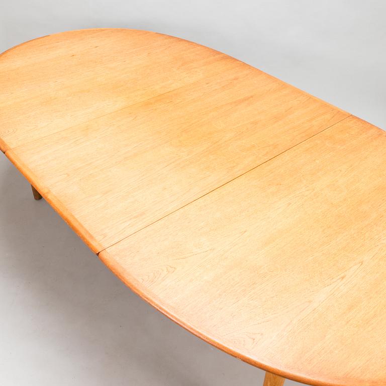 Hans J Wegner, A 1950s dining table model JH 567, Johannes Hansen, Denmark.