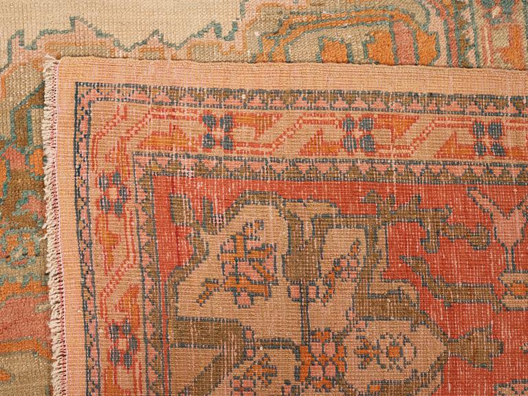 MATTA. Antique Ushak. 548 x 380,5 cm.