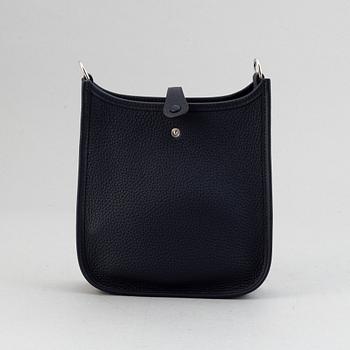 Hermès, an 'Evelyn' leather handbag.