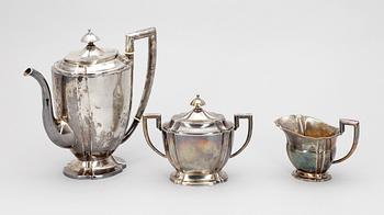 KAFFESERVIS, 3 delar, silver, importstmplr A Nilsson, Lund 1920-22. Tot ca 975 gr.