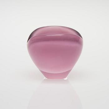 KAJ FRANCK, VAS. Hauen leuat (Gäddans gap) 3111. Signerad K. Franck Iittala. 1947-1955.