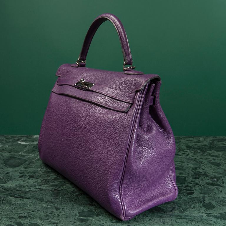 A bag "Kelly 35", by Hermes.