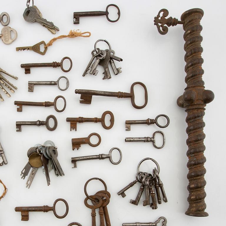 Fittings, handles, hinges, keys, etc. 19th/20th century.