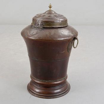 VATTENCISTERN, koppar, bär datering 1845.