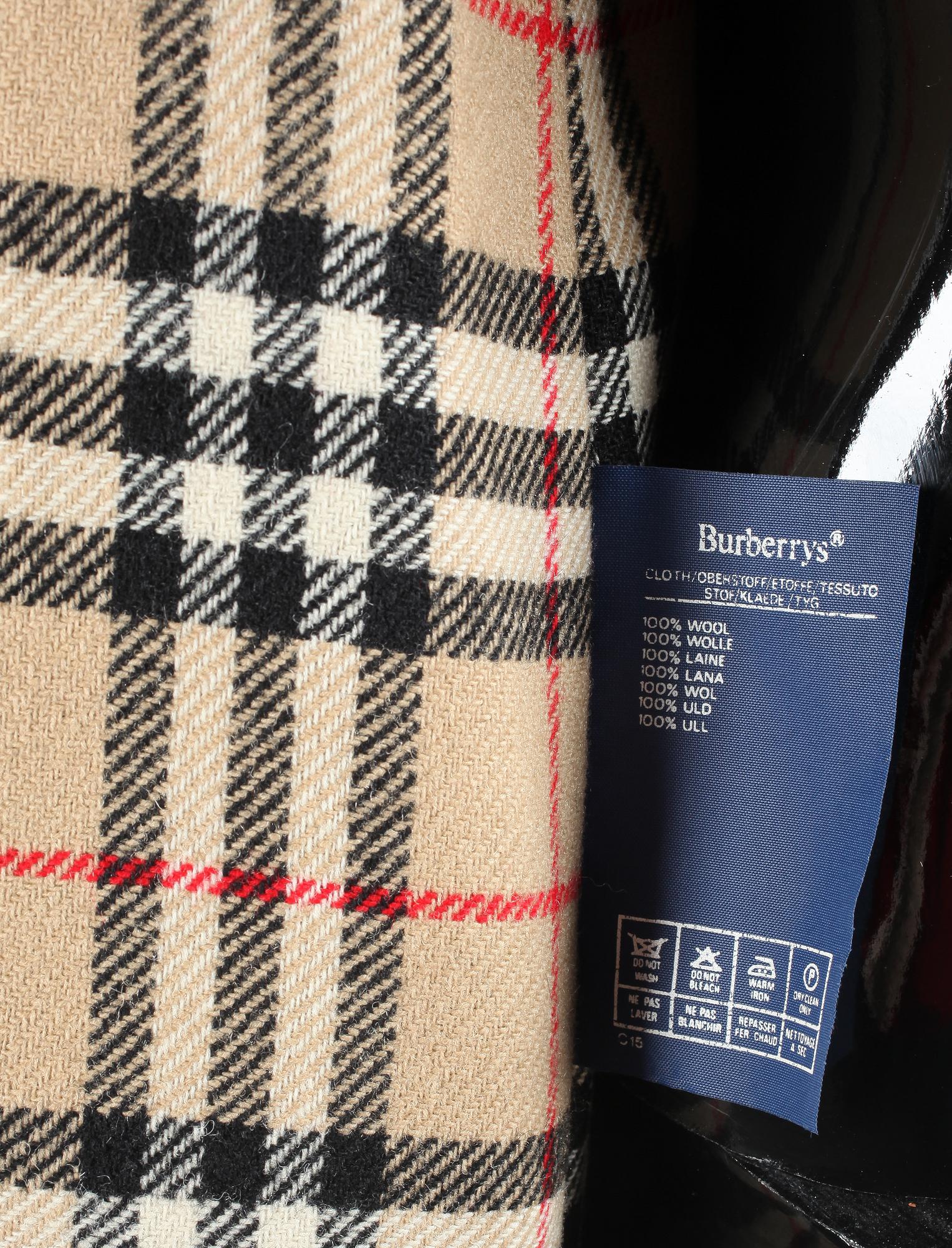 TRENCHCOAT, Burberrys, England.