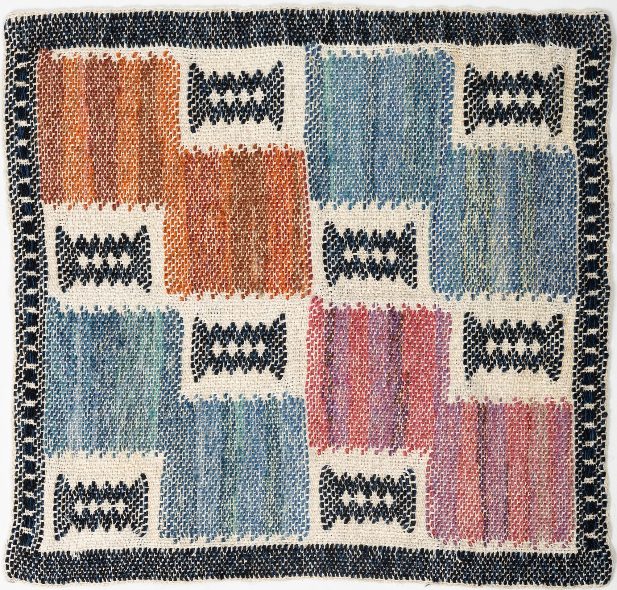 Märta Måås-Fjetterström, Vävnad, "Lövendal", inplock på linnebotten, ca 33 x 35 cm.