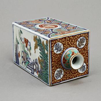 VAS, porslin, Kina, 1800-tal.