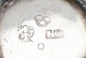 BÄGARE, silver, Nils Orstedt, Norrköping 1772. Vikt ca 27 g.