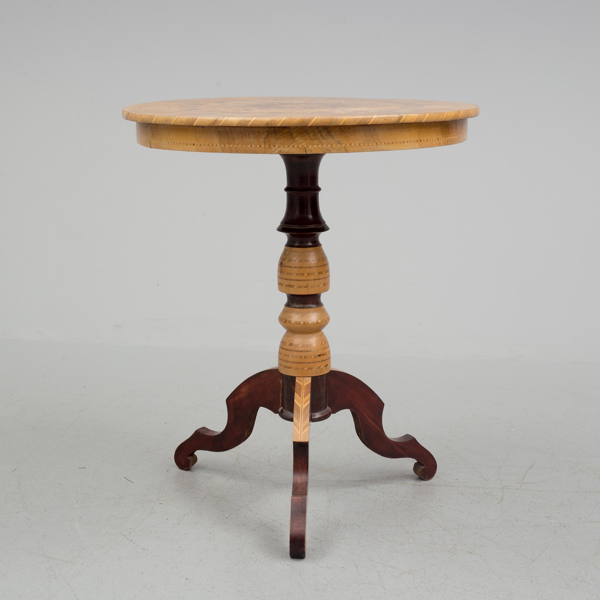 A early européean table.