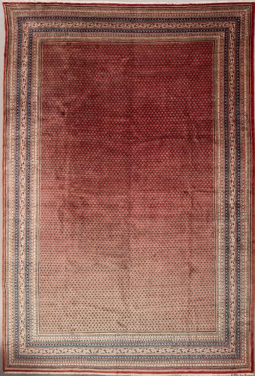 Carpet Sarouk Mir, approximately 548x338 cm.
