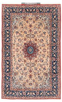 A Seirafian Esfahan rug, signed (Ahmad) Seirafian, ca 178 x 110 cm (as well as one end with 3 cm flat weave).