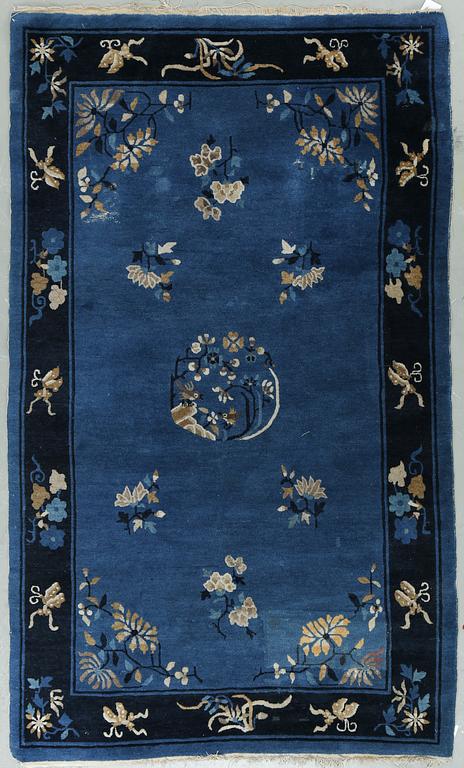 MATTA, semiantik Kina. Ca 204 x 121 cm.