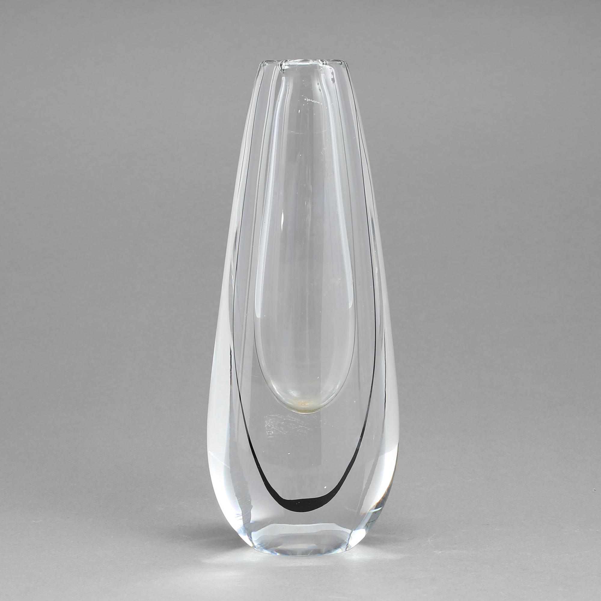 VAS, glas, Vicke Lindstrand, Kosta, 1950-60-tal. Modellen formgiven omkring 1956.