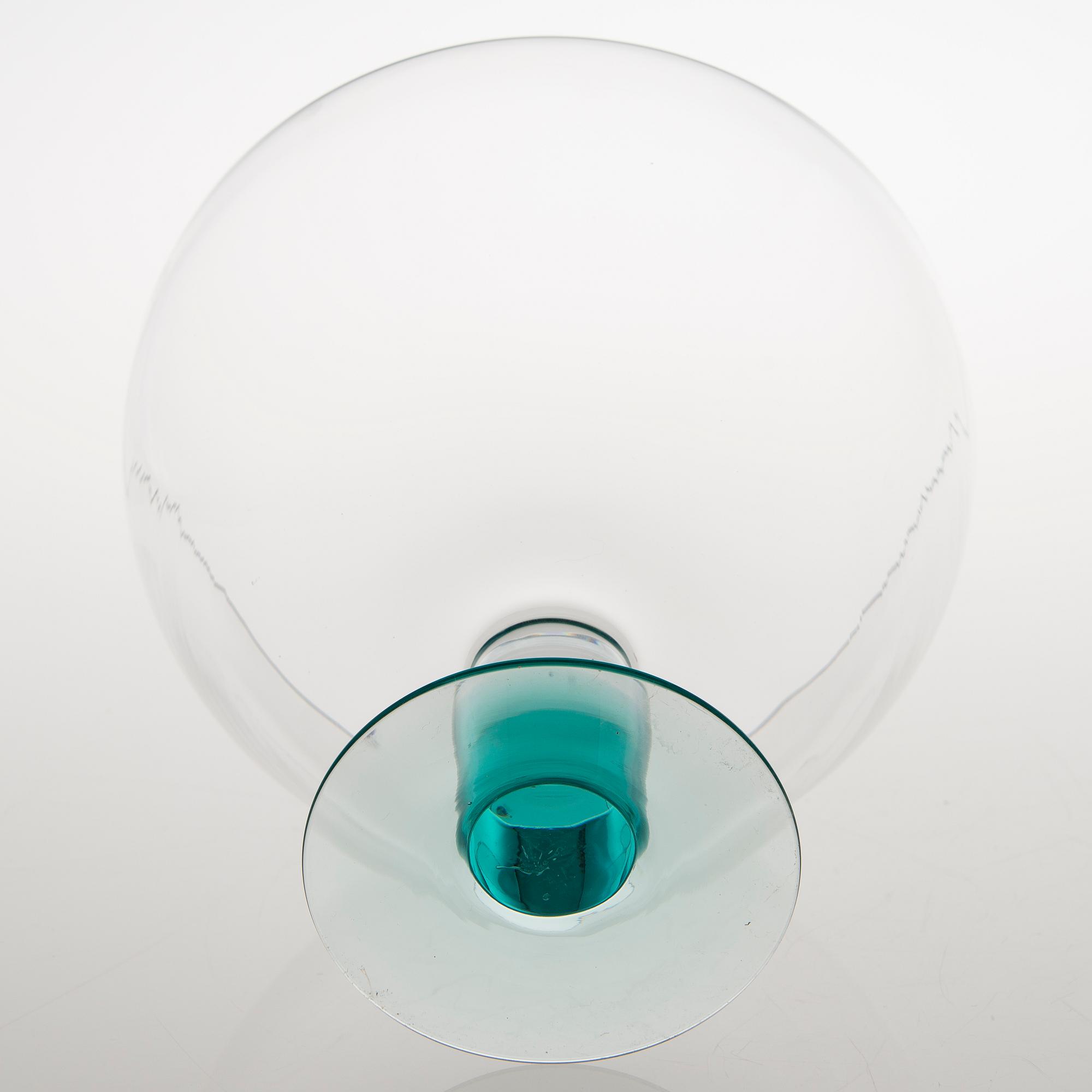 KERTTU NURMINEN, GLASSERVISDELAR, 23 st, "Mondo", Iittala 1900-talets senare hälft.
