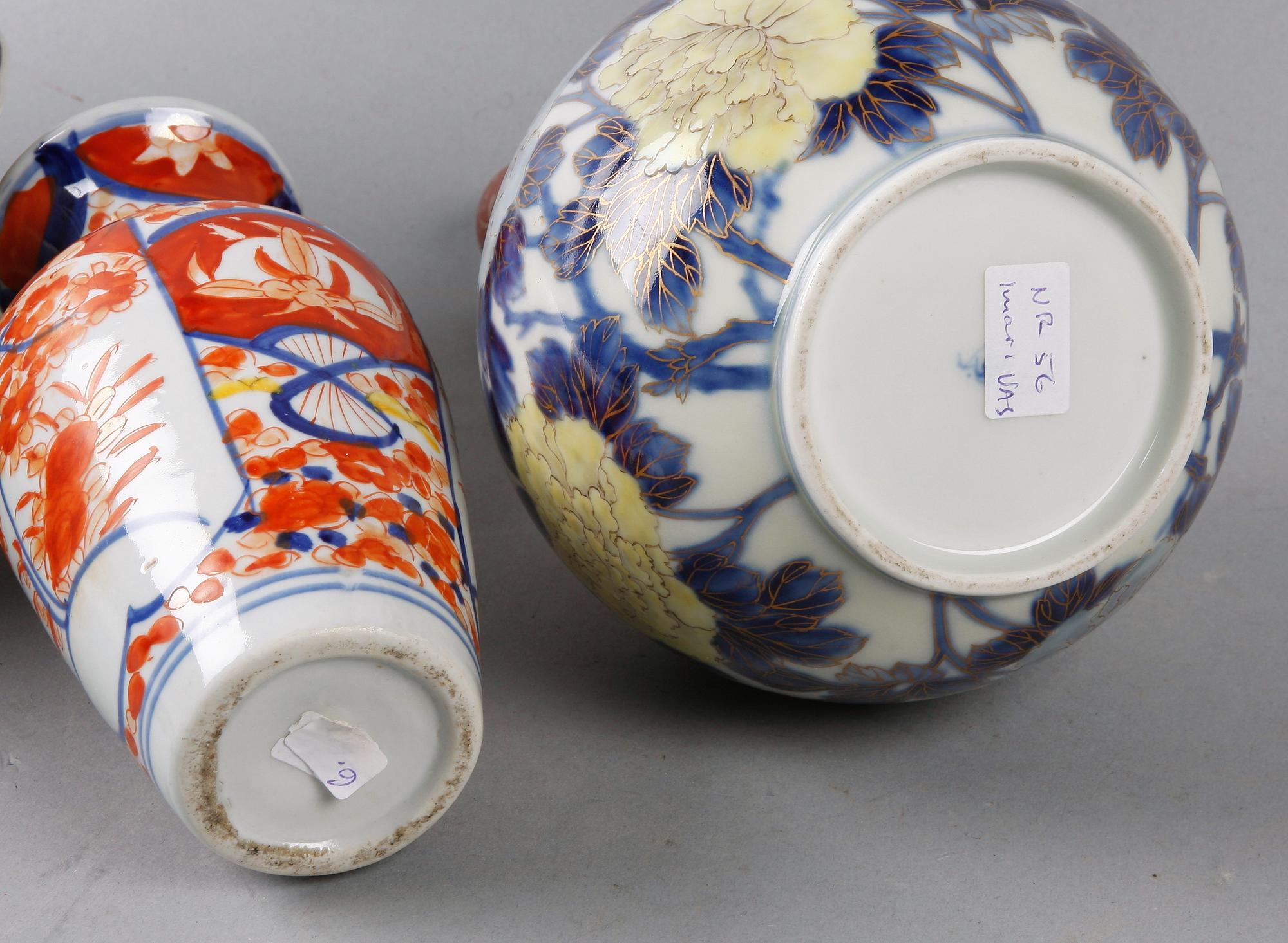 FAT, 8 st samt VASER, 2 st, porslin, Japan, 1800-1900-tal.