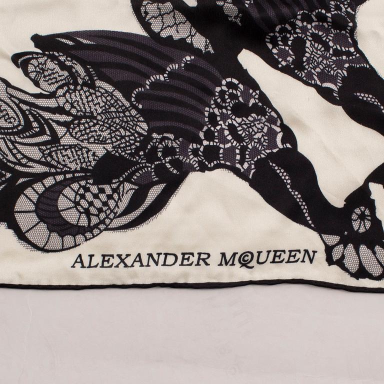 ALEXANDER MCQUEEN, shawl.