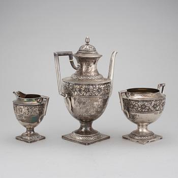 KAFFESERVIS, 3 delar, silver, empirestil, A. Nilsson, Lund 1908-1917. Tot ca 1196 gram.