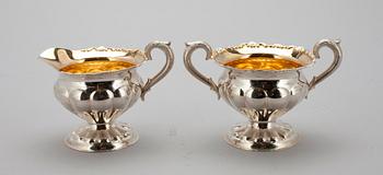 SOCKERSKÅL OCH GRÄDDSNÄCKA, silver, Kultakeskus, 1999. Vikt tot. 172 g.