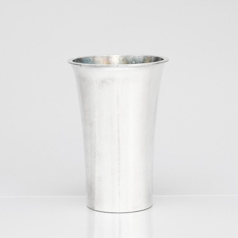 Einar Telander, a sterling silver vase, Silversmedja Einar Telander, Stockholm / Lidingö 1977.